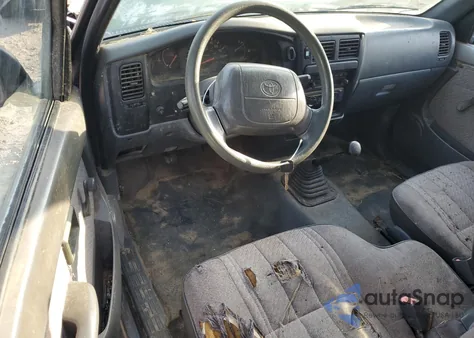 1995 Toyota Tacoma Xtracab z USA, uszkodzony, nr VIN 4TAUN53B2SZ066251